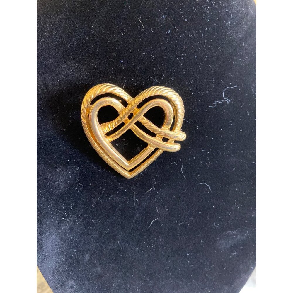 Vintage Gold Tone Heart Brooch Infinity Knot Love Pin Retro Jewelry Gift